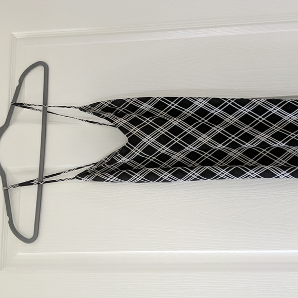 Vanessa Mooney🖤| The lala Dress - Final Sale - Picture 7 of 10